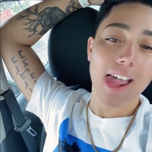 Meet your Posher, Estefany